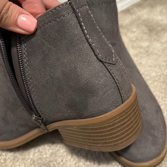 Booties! - Picture 3 of 4